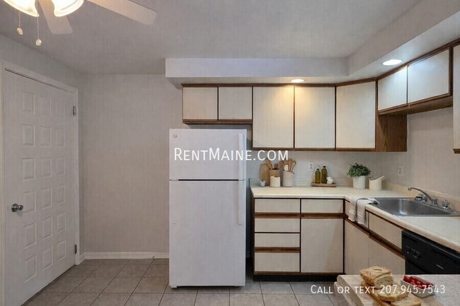 Foto del edificio - 20 Tall Pines Dr