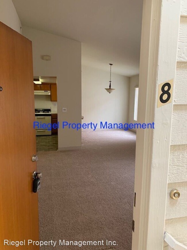 Building Photo - 1160 Justin Ave