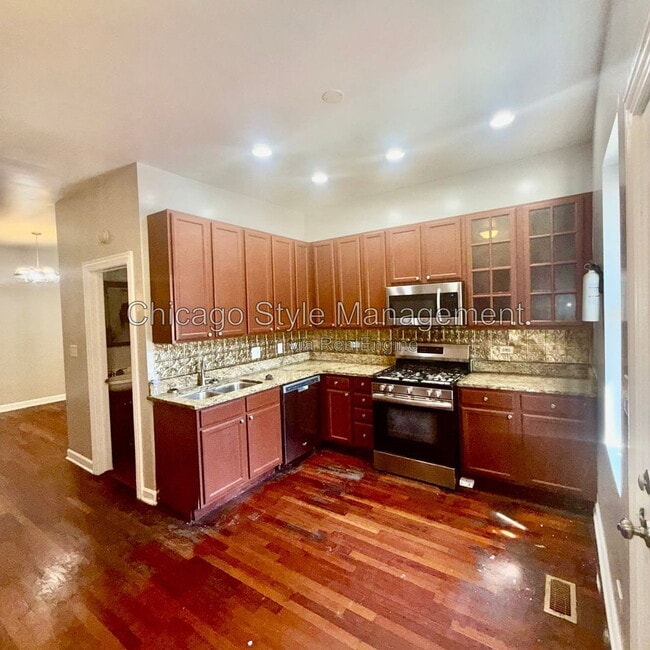 Foto del edificio - 5739 S Calumet Ave