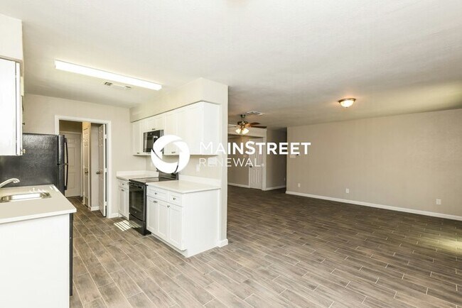 Foto del edificio - 3 Bedroom Pet-Friendly Home in BURLESON, T...