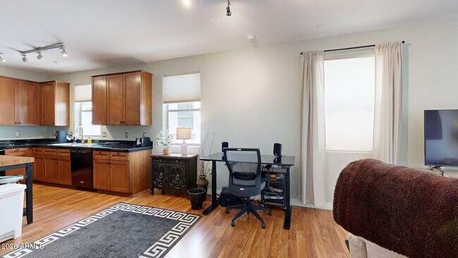 Foto del edificio - 615 E Portland St