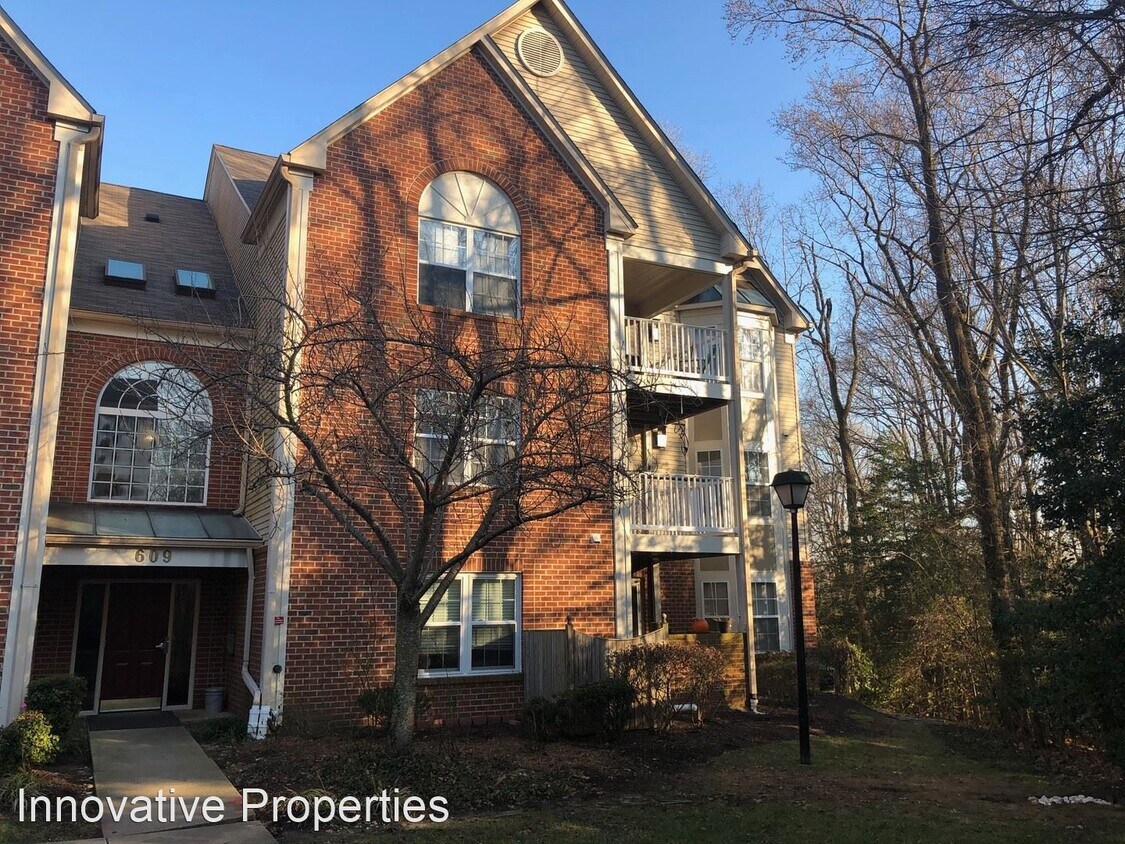 2 br, 2 bath House 609 Admiral Drive 208 House Rental in Annapolis