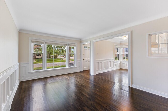 Foto del edificio - 2615 Kenmore Rd
