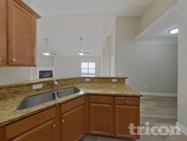 Building Photo - 506 Airdale Ln