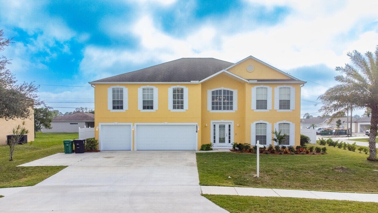 Foto principal - 1526 SW Paar Dr