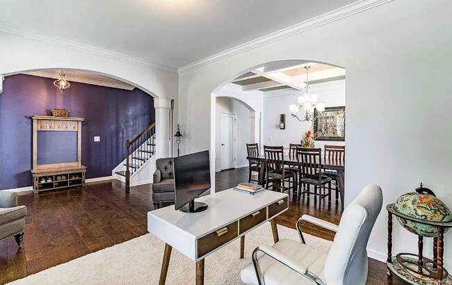Foto del edificio - Spacious Raleigh Home with Modern Comforts