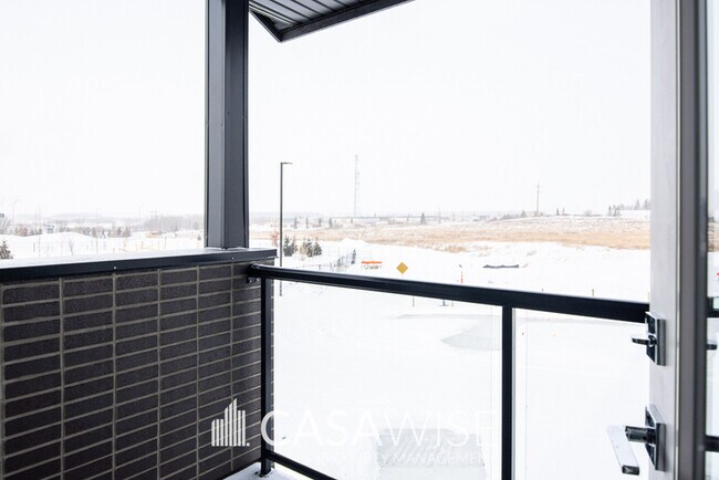 Building Photo - 5-85 Rondeau Dr.