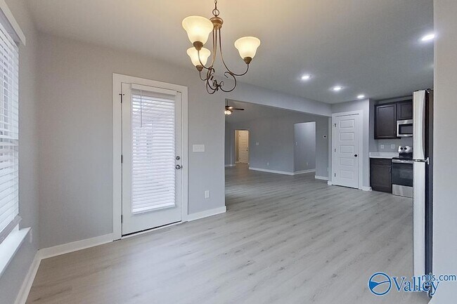 Building Photo - 496 Ford Chapel Rd