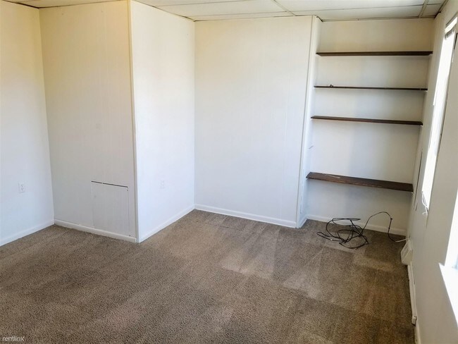 Building Photo - 1 br, 1 bath Apartment - 329 Semple Street #2