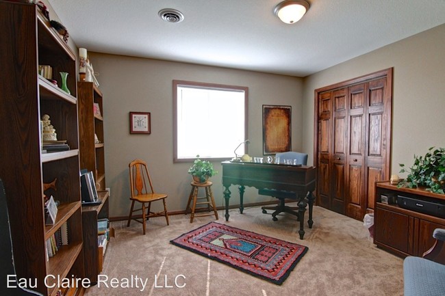 Building Photo - 1393 Coventry Ln