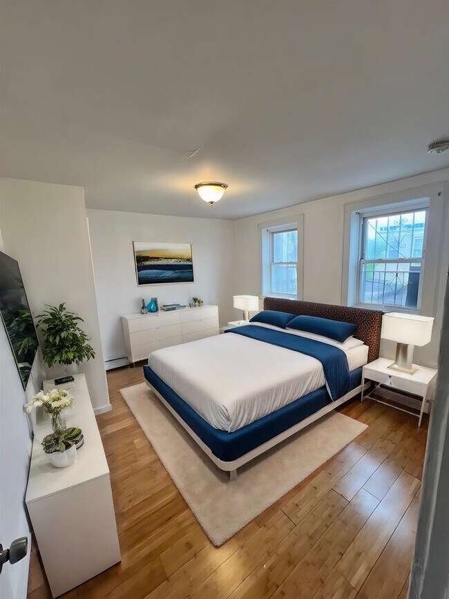 Foto del edificio - 739 Grand St