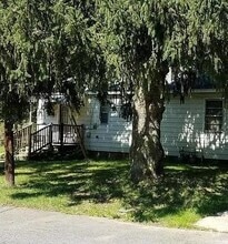 Building Photo - 322 Hollingsworth Mnr