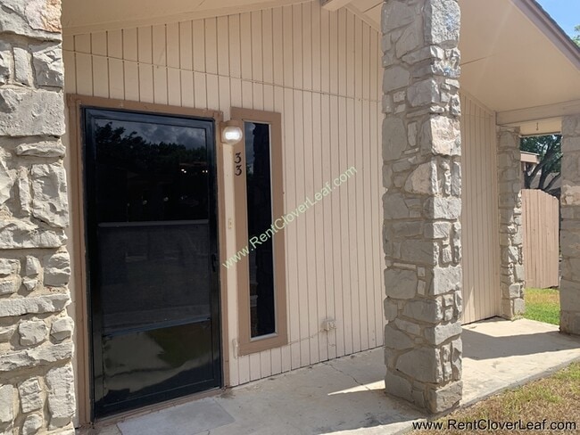 Building Photo - 1st Floor 3 bed / 2 Bath Condo w/ POOL