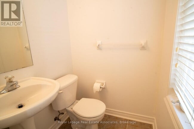 Building Photo - 2382 Sequoia Way