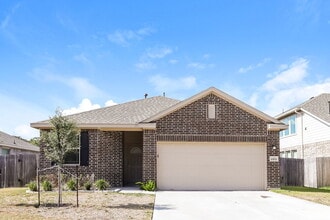 Building Photo - 15153 Meadow Glen S