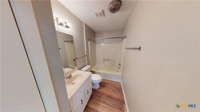 Foto del edificio - 4505 River Oaks Dr