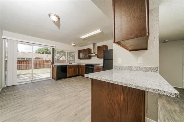 Building Photo - 3709 Red Oak Dr