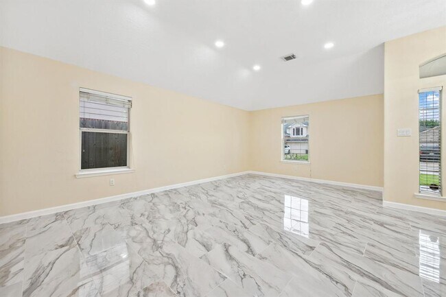 Foto del edificio - 5414 Fairtide Dr