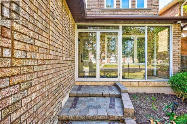 Building Photo - 2626 Innisfil Rd