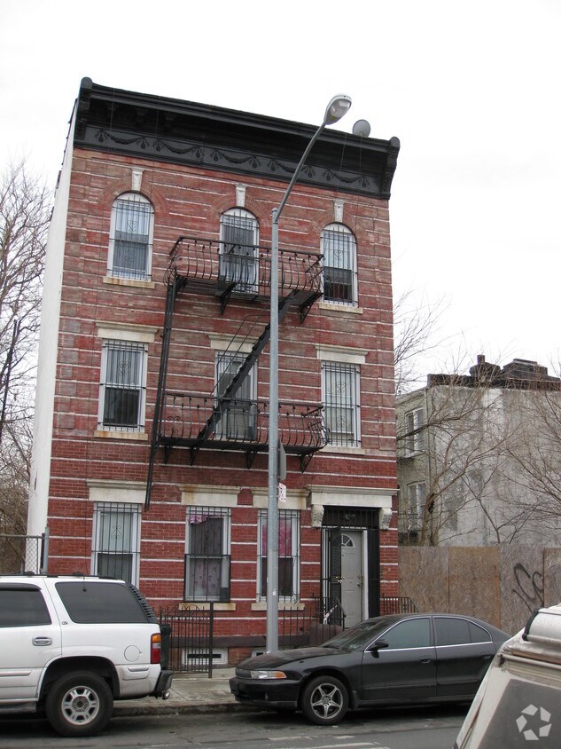 Building Photo - 98 Liberty Ave