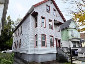 Building Photo - 186 Farren Ave