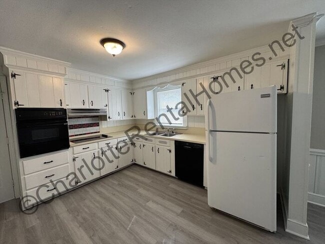 Foto del edificio - 3 Bedroom 1.5 bath home in Mathews!