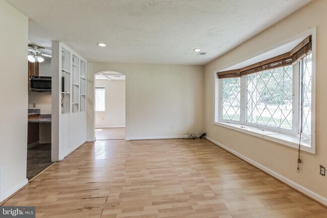 Building Photo - 6511 Virginia Hills Ave