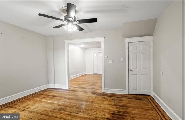 Building Photo - 6813 Ditman St