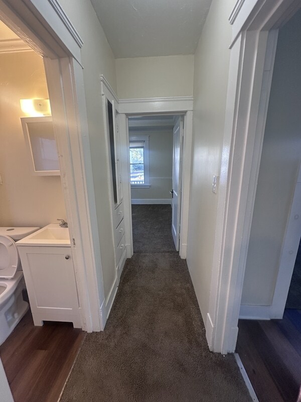 Foto del edificio - 9604 Manor Ave