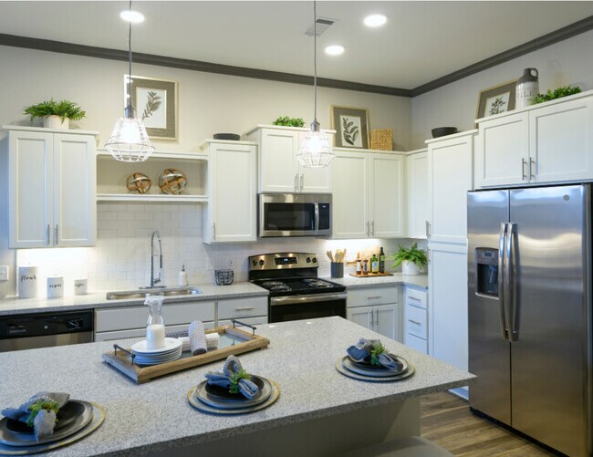 Sterling at Stonecrest Apartments in Smyrna, TN