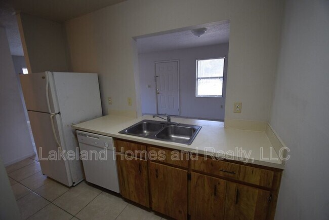 Building Photo - 6056 Hilltop Ln W