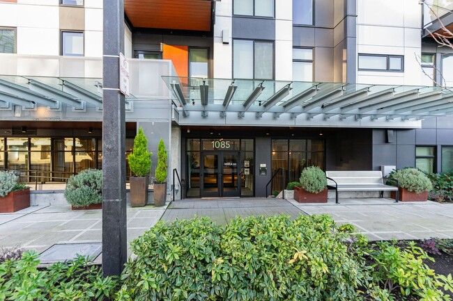 Building Photo - 1Bd/1Ba Bellevue Condo