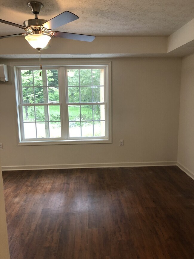 Foto del edificio - One Bedroom Apartment