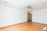 Primary Photo - 4231 N Kenmore Ave