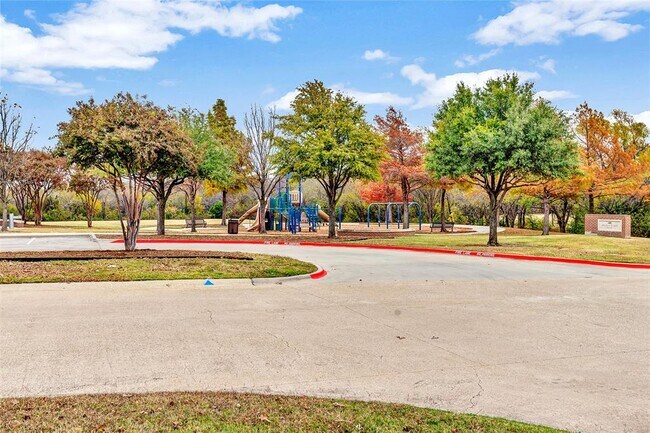 Foto del edificio - 9833 Windy Ridge Rd