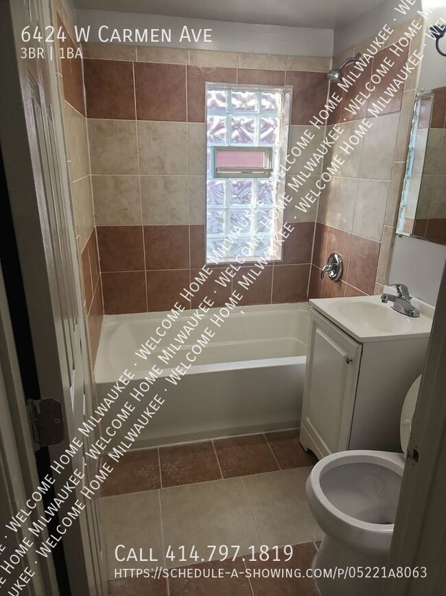 Building Photo - COMING SOON Welcome Home to this Charming ...