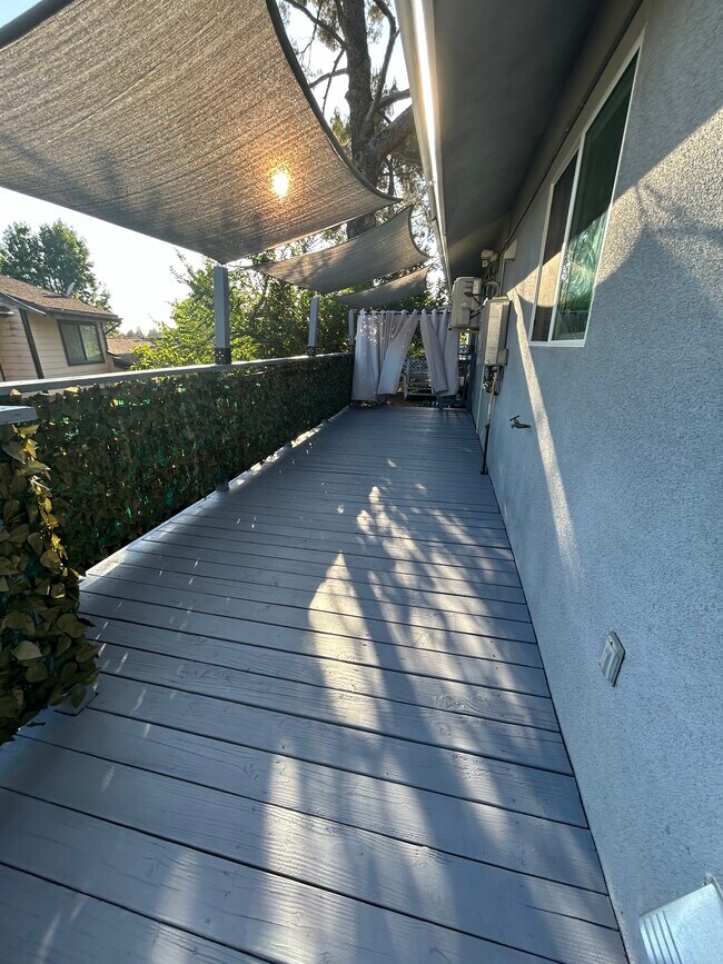 Foto del edificio - 3054 Gertrude Ave