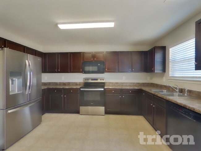 Foto del edificio - 131 Quail Springs Rd