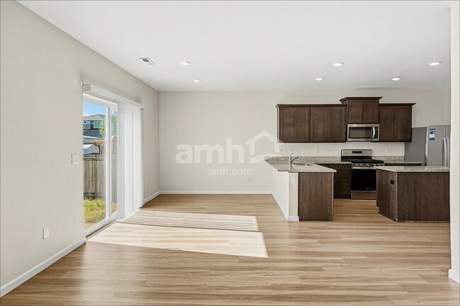 Foto del edificio - 1215 W 17th Ave
