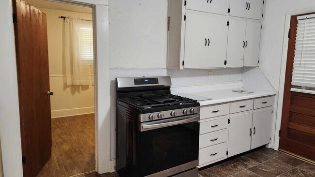 Foto del edificio - 1613 W Noble Ave