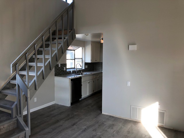 Building Photo - 3690 Avocado Village Ct