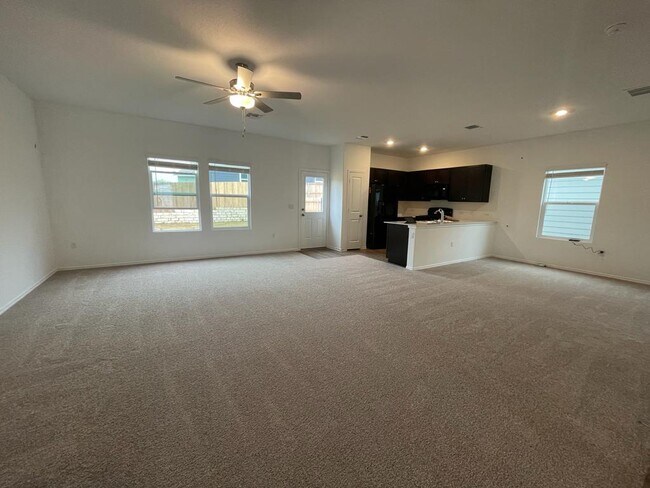 Building Photo - 7501 Poppy Petal Dr