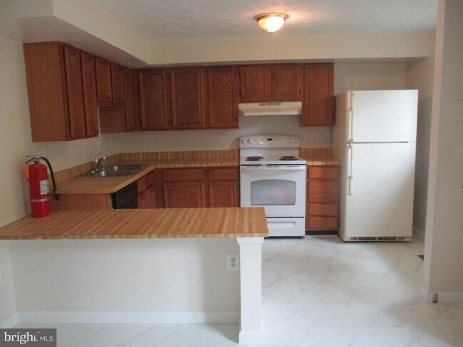 Foto del edificio - 5844 Rock Forest Ct
