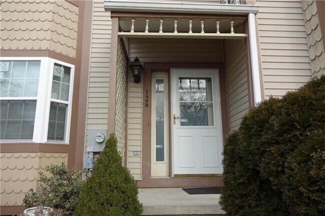 Building Photo - 126 Commonwealth Dr