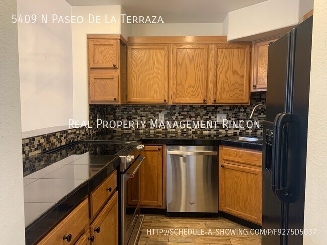 Building Photo - Beautiful 2bed/2bath Condo Sunrise/Sabino ...