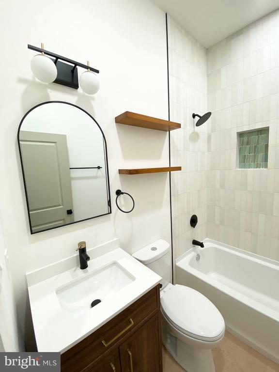 Foto del edificio - 1335 Colwyn St