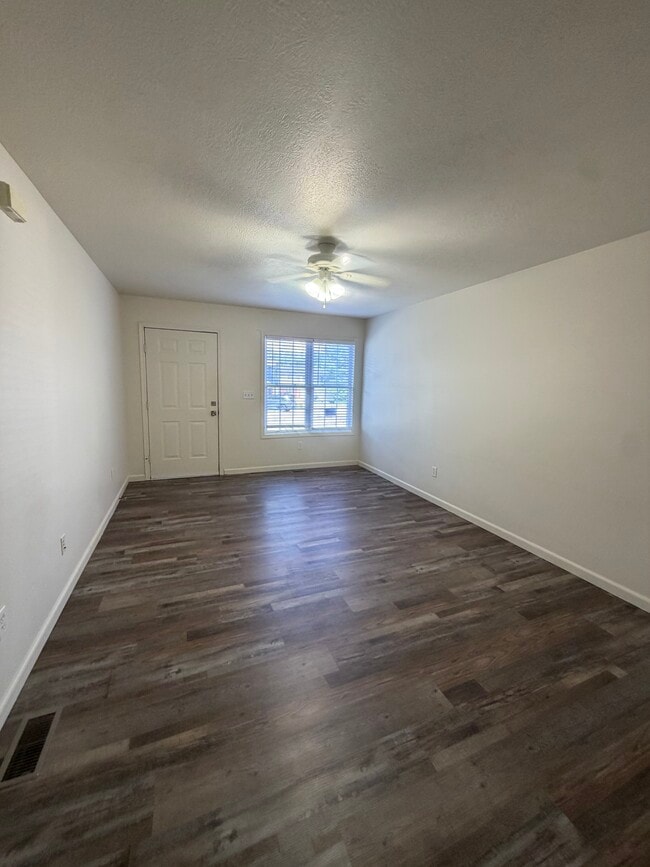 Living room - 1443 W Westwind Ct (Bloomington, IN) Townhome
