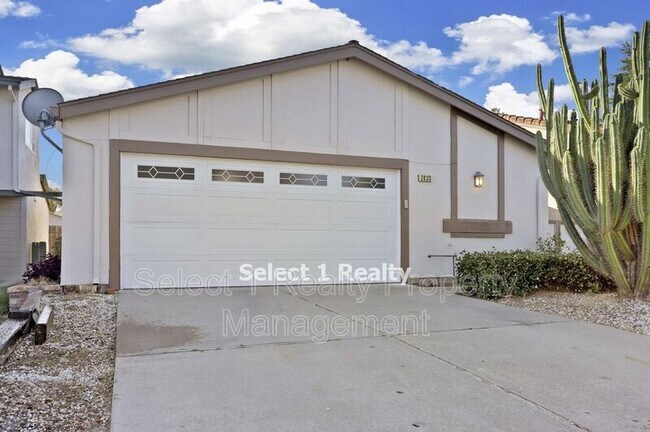 Building Photo - 2433 Sequoia Dr