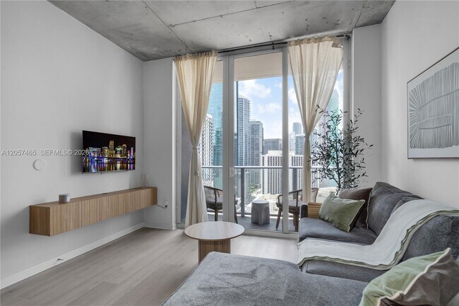 Foto del edificio - 151 SE 1st St