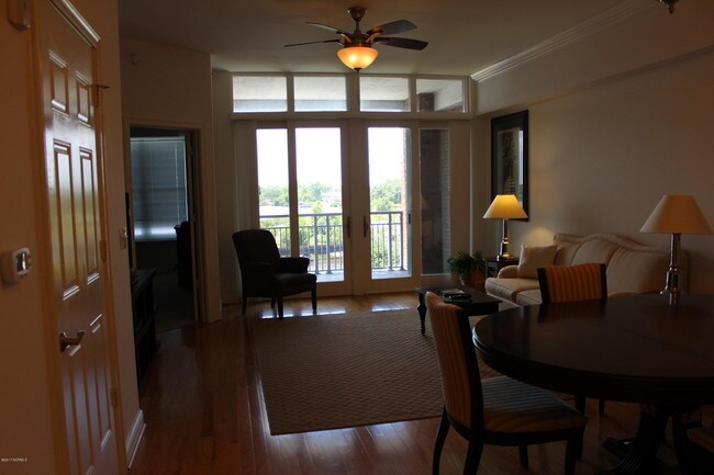 Foto del edificio - 303 Sky Sail Blvd
